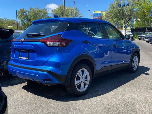 Used 2024 Nissan Kicks S FWD image 3