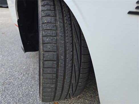 Certified 2023 Dodge Challenger R/T w/ Blacktop Package image 27