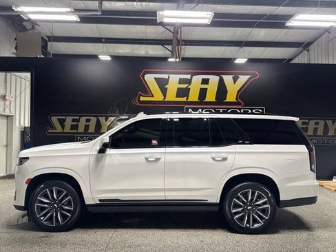 Used 2021 Cadillac Escalade Sport w/ Driver Assist Tech Package AWD/4WD image 3