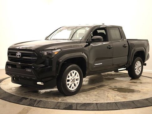 Certified 2025 Toyota Tacoma SR5 image 7