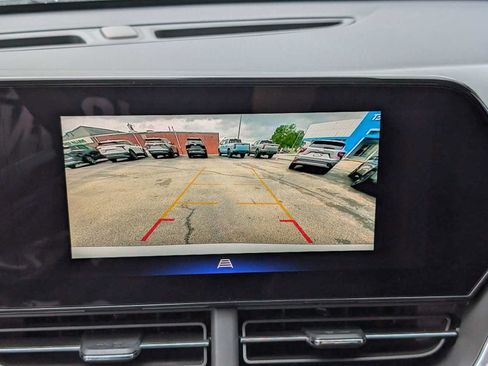 Used 2024 Chevrolet Trax LT w/ Sunroof Package FWD image 27