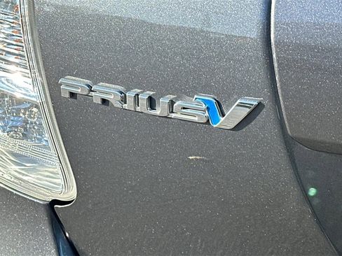 Used 2013 Toyota Prius V Three image 33