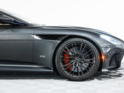 Used 2021 Aston Martin DBS Superleggera Volante image 3