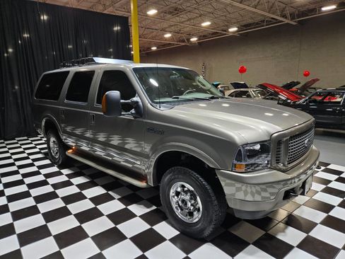 Used 2004 Ford Excursion Limited image 42