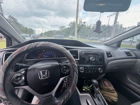 Used 2013 Honda Civic LX image 3