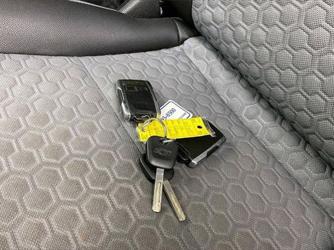 Used 2016 Chevrolet Colorado Z71 image 13