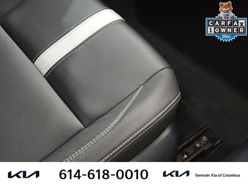 Used 2025 Toyota Camry SE w/ Multimedia Upgrade Package image 28