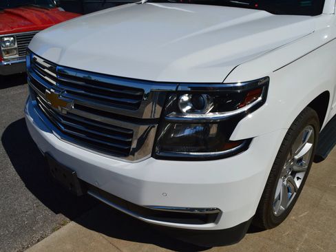 Used 2015 Chevrolet Suburban LTZ AWD/4WD image 3