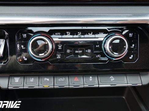 Used 2026 GMC Sierra 3500 Denali Ultimate w/ LPO, GMC Protection Package image 33