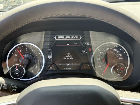 Used 2025 RAM 1500 Laramie w/ Sport Appearance Package AWD/4WD image 19