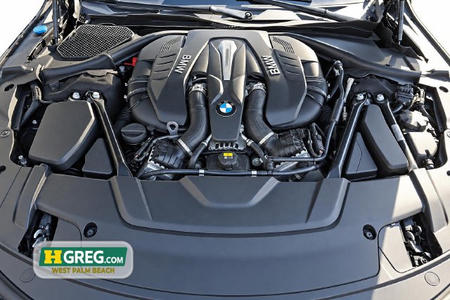 Used 2017 BMW 750i RWD image 16