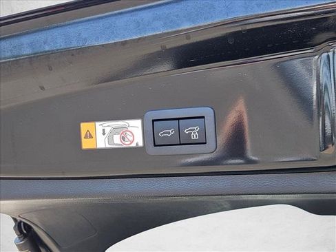 Certified 2026 Toyota Corolla Cross XLE w/ Convenience Package FWD image 7