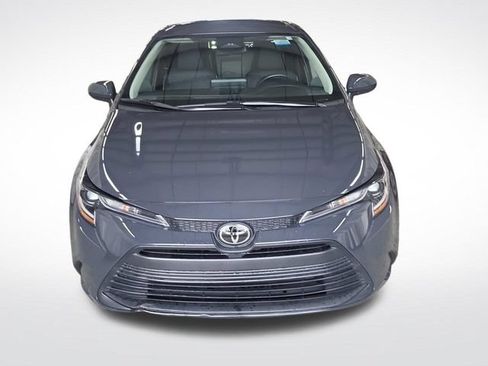 Used 2025 Toyota Corolla LE FWD image 6