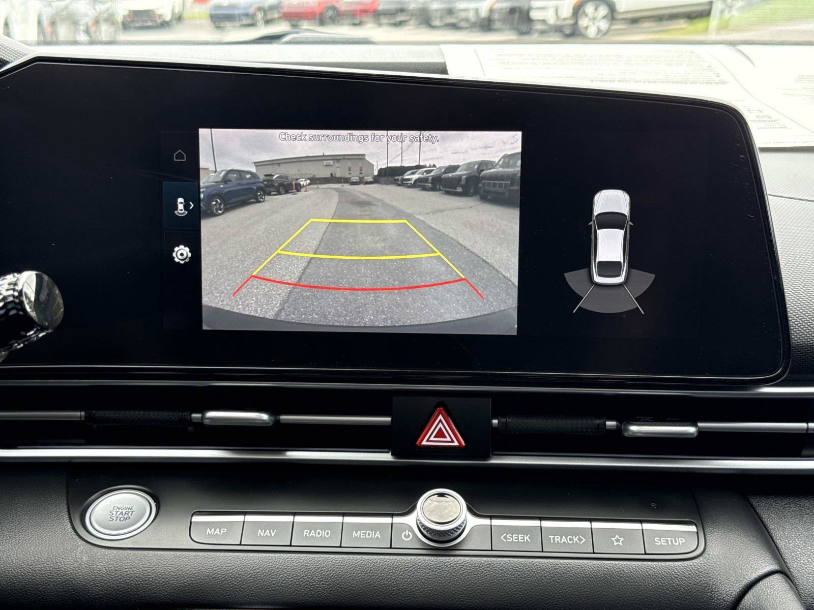 Certified 2022 Hyundai Elantra Limited FWD image 6