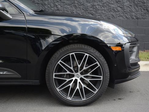 Certified 2026 Porsche Macan Turbo AWD/4WD image 42