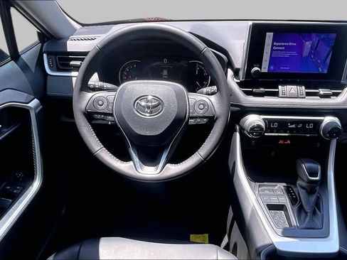 Used 2025 Toyota RAV4 XLE Premium FWD image 6