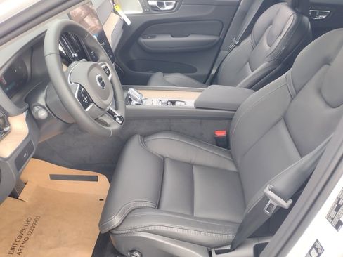 New 2026 Volvo XC60 B5 Ultra w/ Climate Package image 12