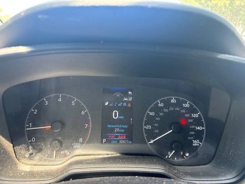 Used 2025 Toyota Corolla LE FWD image 12