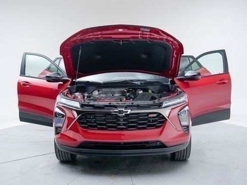 New 2026 Chevrolet Trax RS w/ Driver Confidence Package image 17