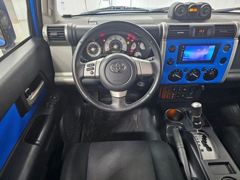 Used 2007 Toyota FJ Cruiser 4WD image 17
