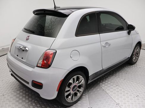 Used 2017 FIAT 500 Pop w/ Sport Black Trim Package FWD image 8