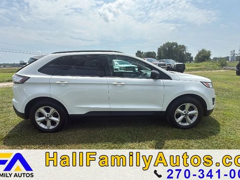 Used 2018 Ford Edge SE FWD image 4