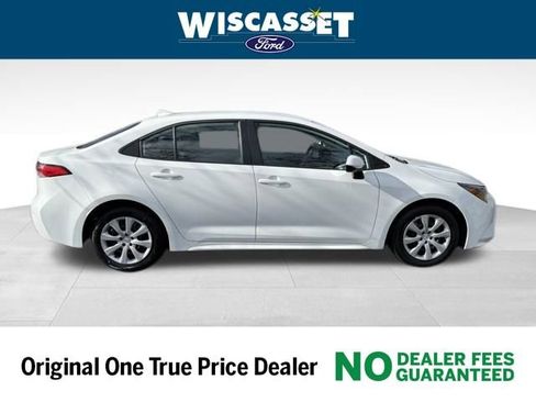 Used 2024 Toyota Corolla LE image 6