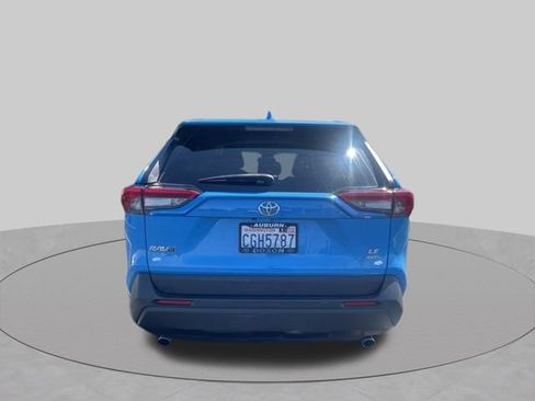 Used 2021 Toyota RAV4 LE w/ Carpet Mat Package (TMS) AWD/4WD image 15