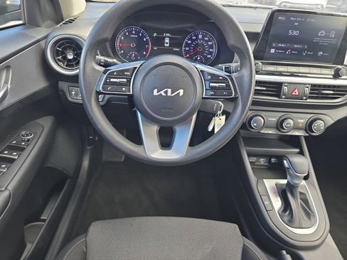 Used 2023 Kia Forte LXS w/ LXS Technology Package image 11