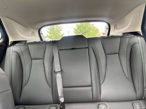 Used 2023 Buick Envision Essence AWD/4WD image 13