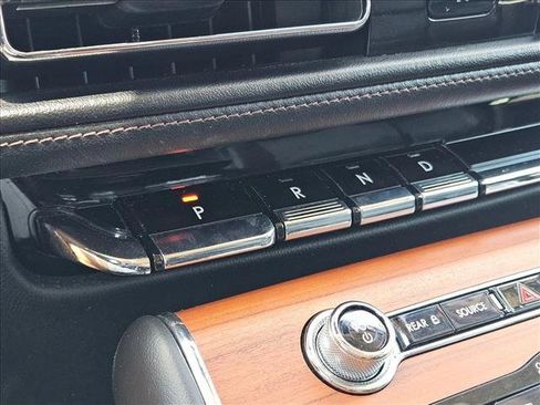 Used 2020 Lincoln Aviator Reserve w/ Equipment Group 202A AWD/4WD image 11