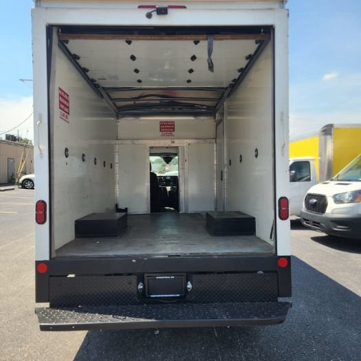 Used 2022 Ford Transit 350 DRW RWD image 4