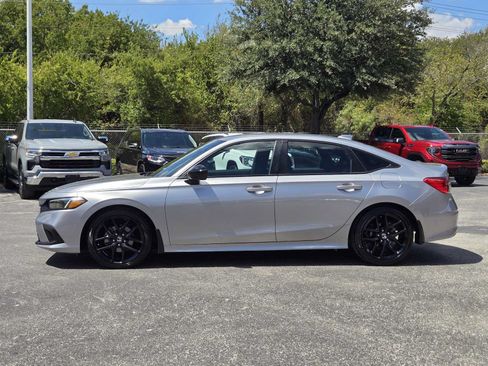 Used 2023 Honda Civic Sport image 4