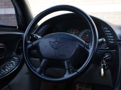 Used 2000 Chevrolet Corvette Coupe w/ Memory Pkg RWD image 29