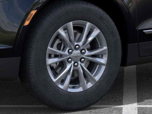 New 2026 Cadillac XT5 Luxury image 10