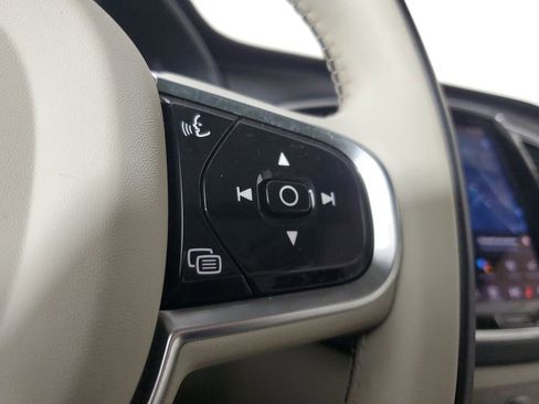 Certified 2024 Volvo XC90 B6 Ultimate w/ Protection Package Premier image 29