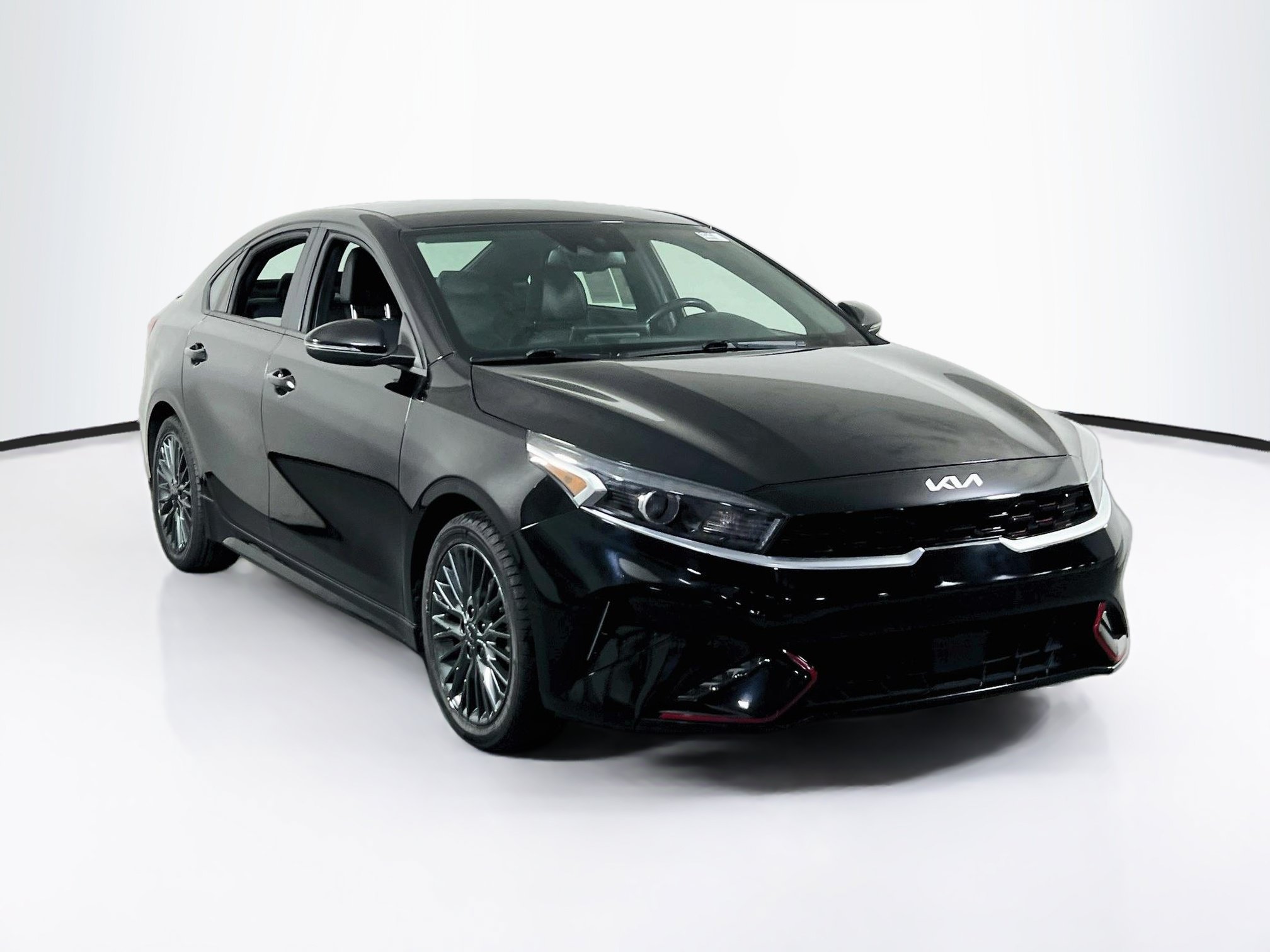 Used 2022 Kia Forte GT-Line w/ GT-Line Technology Package FWD image 3