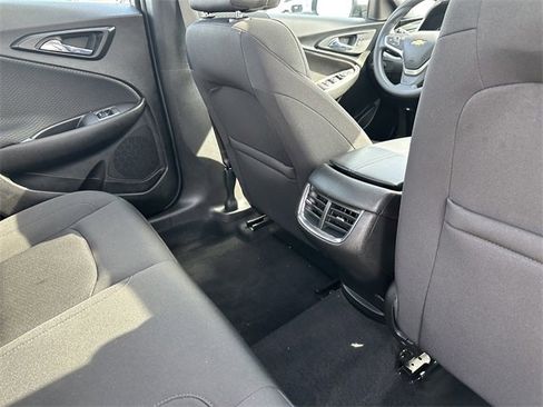Used 2022 Chevrolet Malibu LT image 39