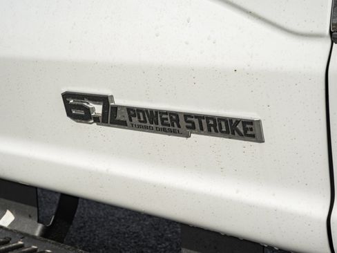 New 2026 Ford F550 4x4 Crew Cab image 16