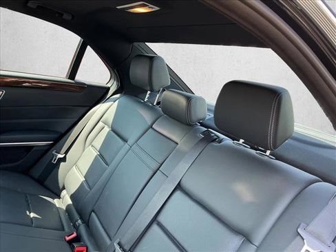 Used 2015 Mercedes-Benz E 350 4MATIC Sedan image 13
