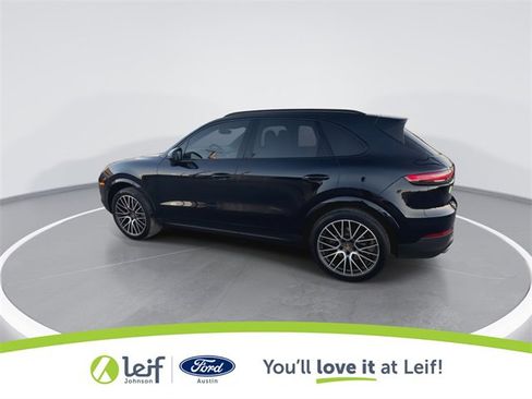 Used 2023 Porsche Cayenne image 7