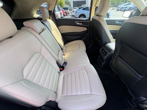Used 2024 Ford Edge SEL AWD/4WD image 42