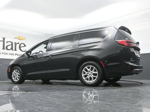 Used 2023 Chrysler Pacifica Touring-L FWD image 59