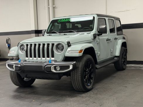 Used 2023 Jeep Wrangler Unlimited Sahara w/ Cold Weather Group image 6
