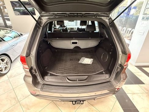 Used 2012 Jeep Grand Cherokee Laredo AWD/4WD image 16