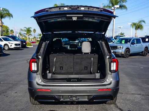 Used 2025 Ford Explorer ST-Line w/ Premium Package image 27