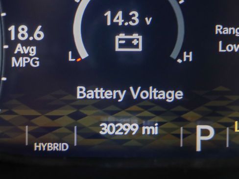 Used 2022 Jeep Wrangler Unlimited Sahara w/ Cold Weather Group image 18