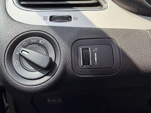 Used 2020 Dodge Journey SE w/ SE Popular Equipment Group FWD image 21