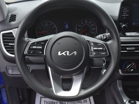 Used 2023 Kia Seltos LX AWD/4WD image 19