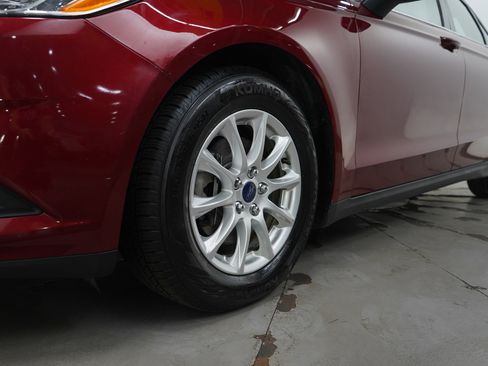 Used 2015 Ford Fusion S image 25